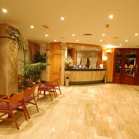 Hotel Tanit Бенидорм Экстерьер фото