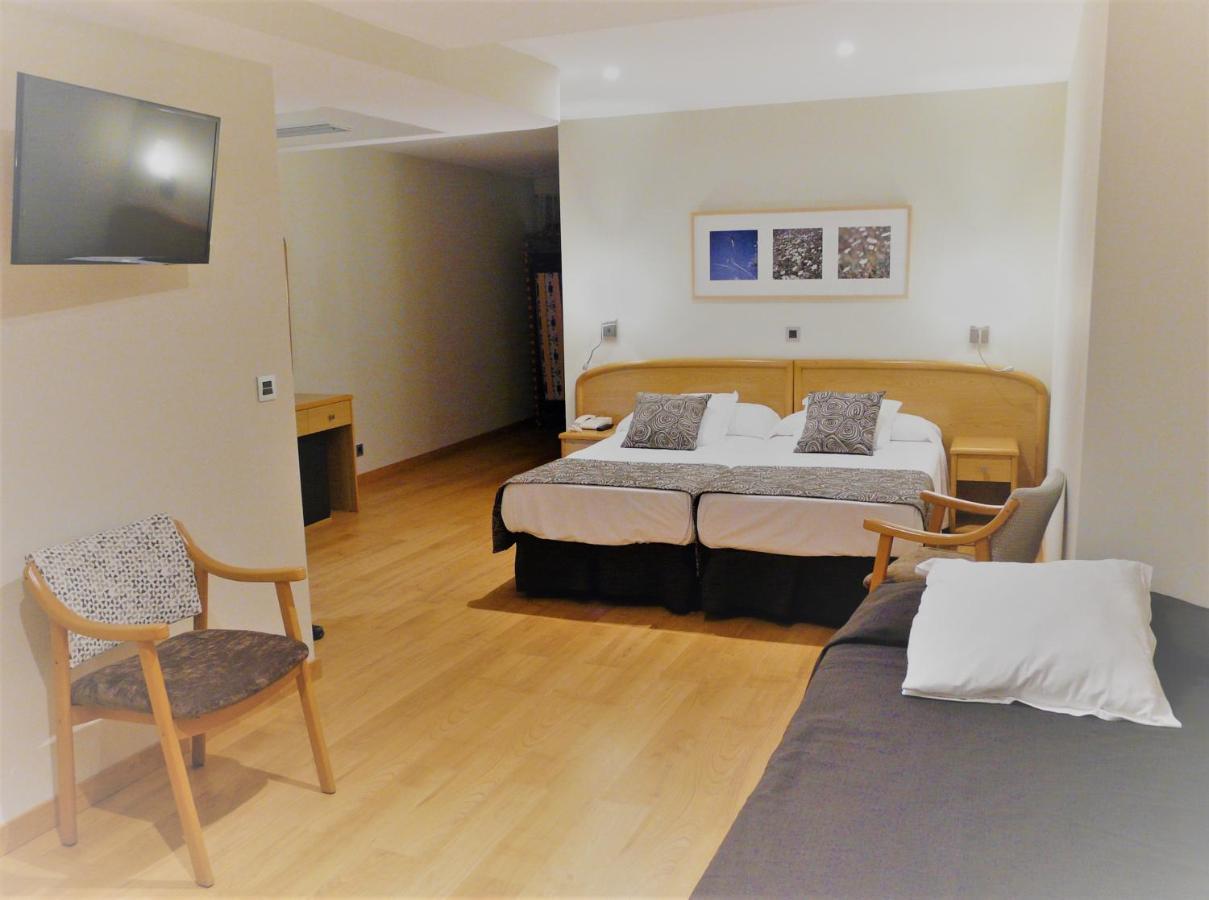 Hotel Tanit Бенидорм Экстерьер фото